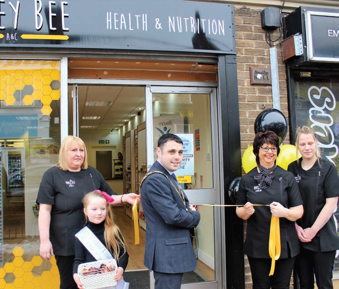 Mayor Adam Zair officially opening the new Honey Bee store in Newgate Street